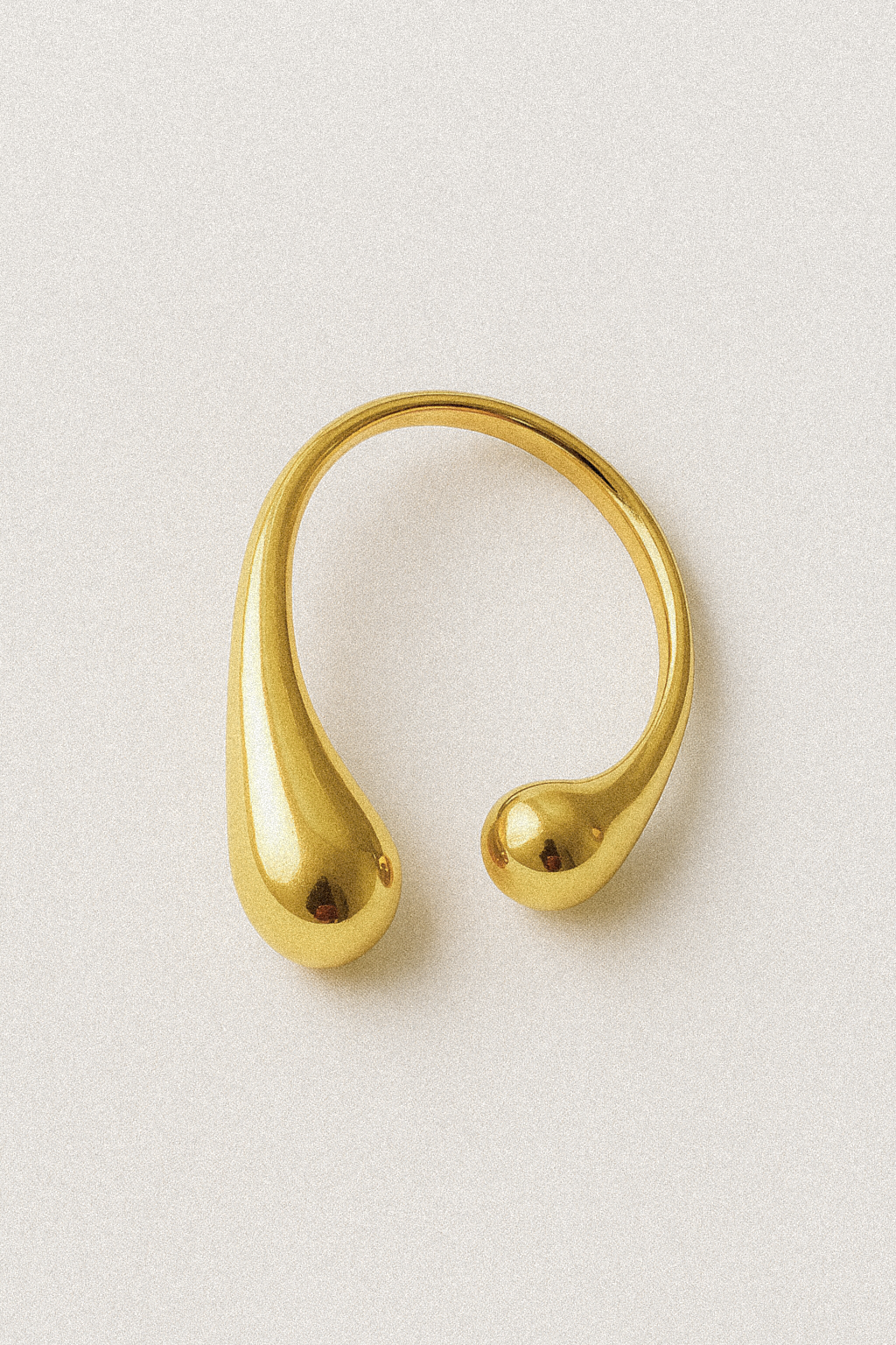 Halo Open Twisted Ring in Gold